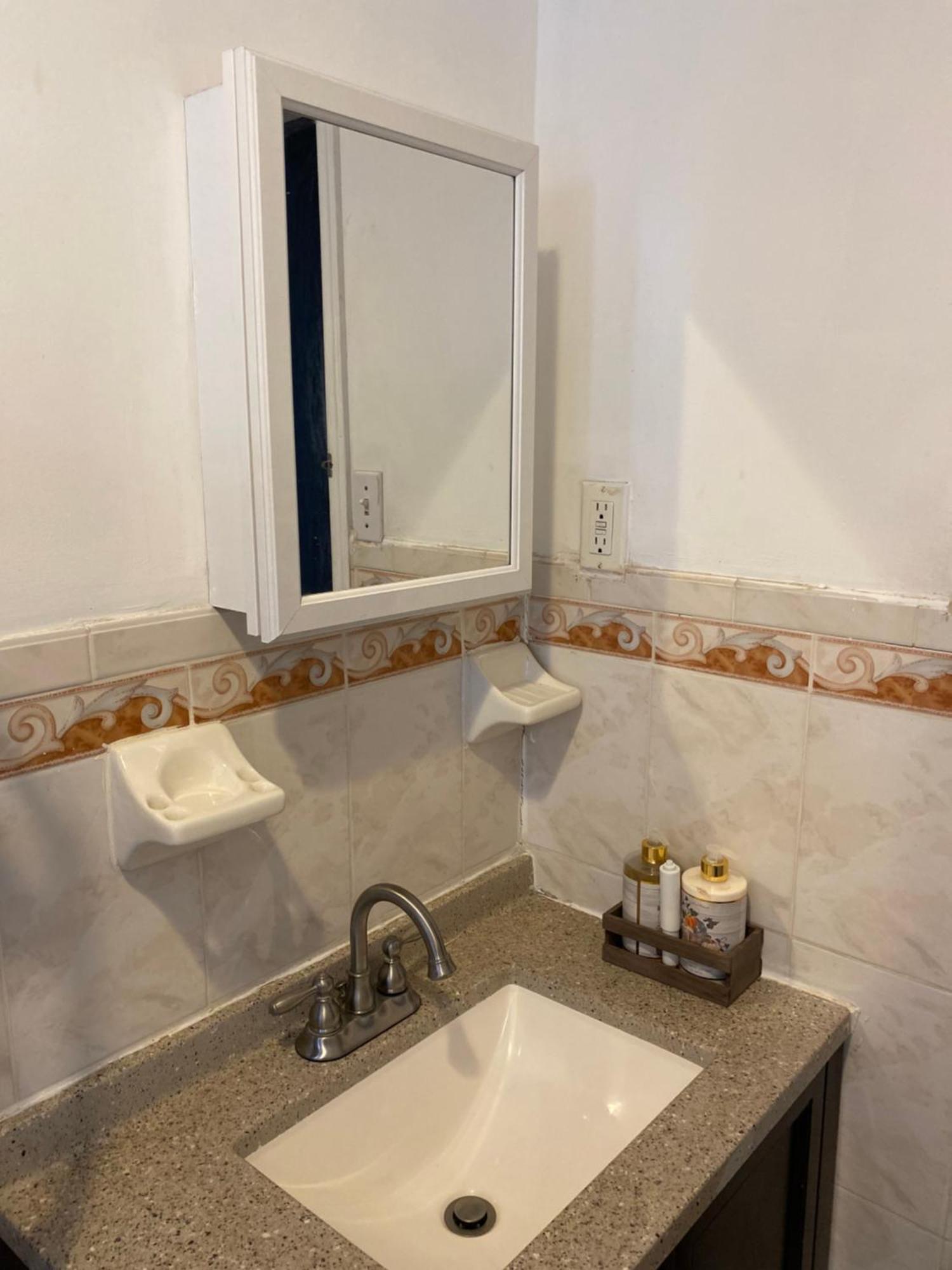 Haus Serenity New York Luaran gambar