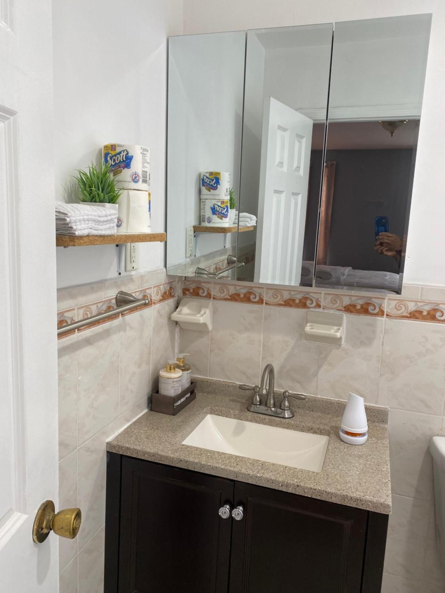 Haus Serenity New York Luaran gambar